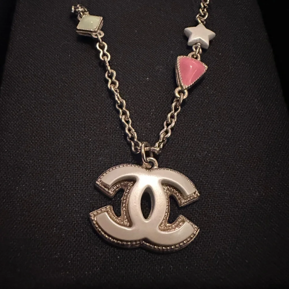 CHANEL Necklace 19p AB1049 Y47607 Z9052 Gold with pink and green shapes white CC - Picture 3 of 8